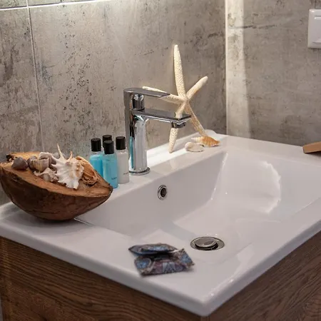 Nausika Rustic * Paleokasztríca