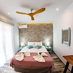 Nausika Rustic *