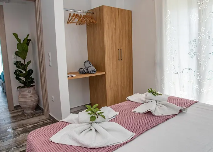 Nausika Rustic פאלאוקסטריצה